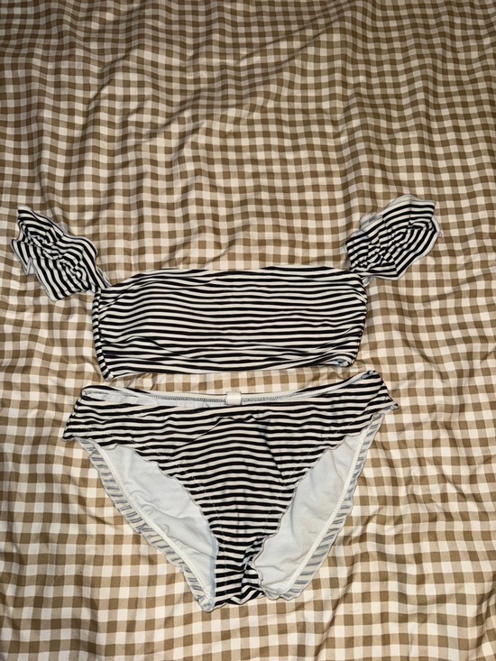 Other - Striped Black & White Two-Piece Bikini Set